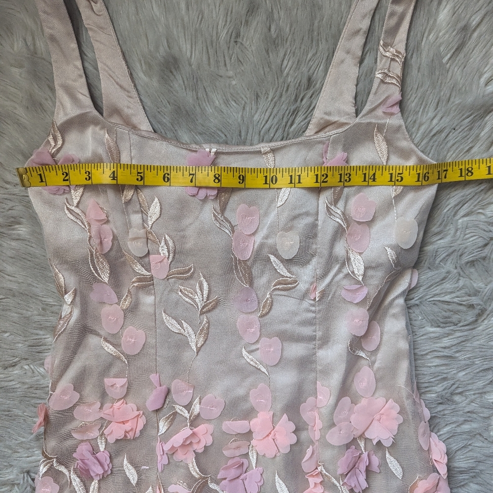 NWOT Show Me Your Mumu Stephanie Dress in Champagne 3D Floral - Picture 9 of 14